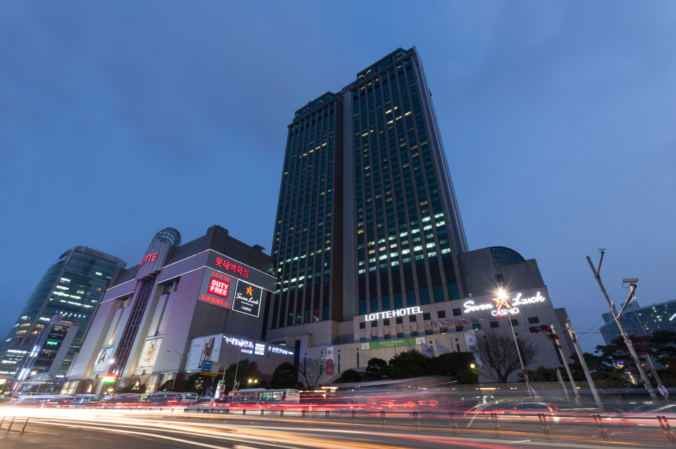韓國樂天免稅店 國泰世華卡友購物享三重專屬優惠